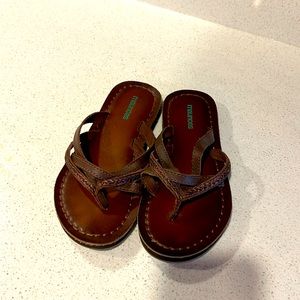 Women’s sandals